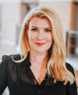 Amy Parsons Headshot